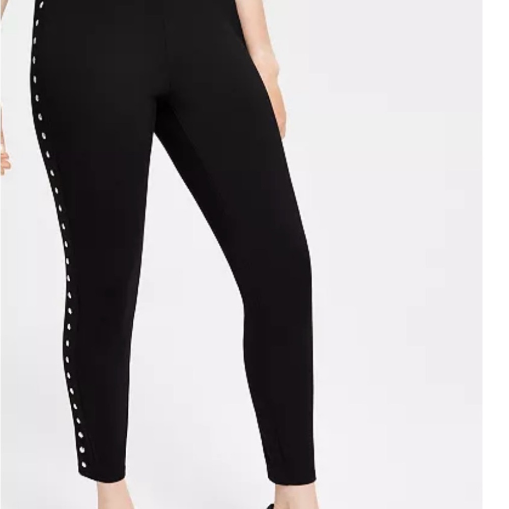 Lysse women’s black Legging/ pants stretch with side studs design size X-Large